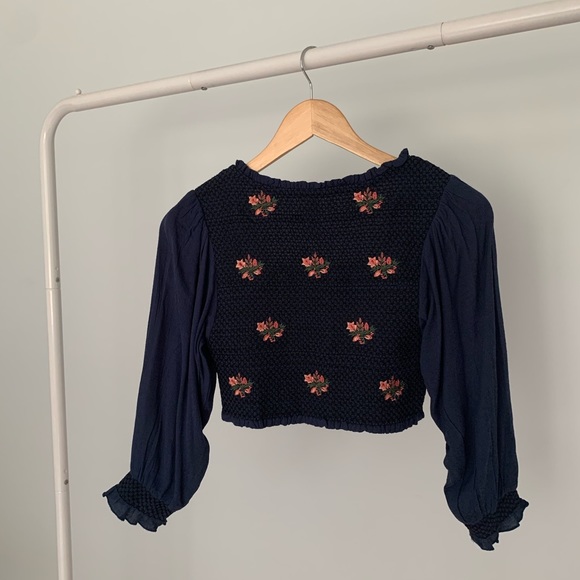 Crop Top - Picture 2 of 3